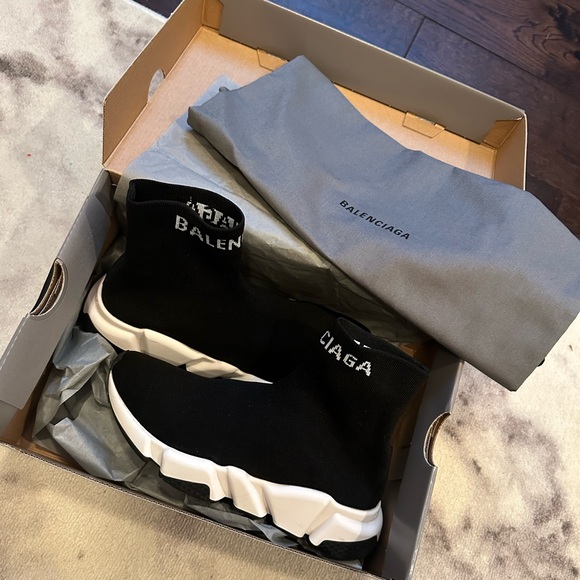 BALENCIAGA knit sporty sneaker - Picture 1 of 9